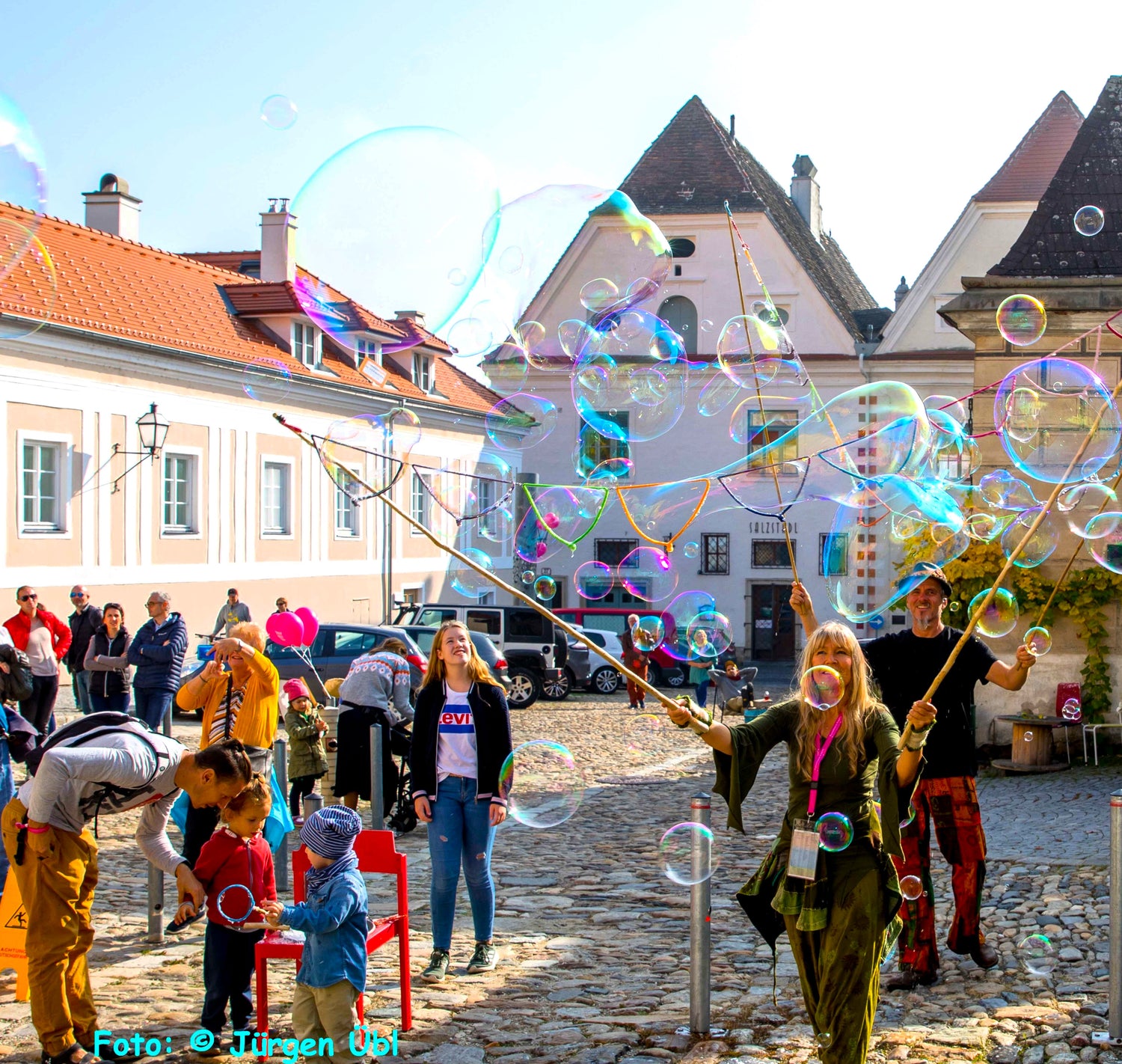 Riesenseifenblasen von Bubbles4you am Kinder.Kunst.Fest in Krems